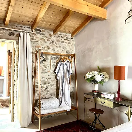 Casa 5A - Refugio Intimo E Privado Com Design E Patio Acolhedor