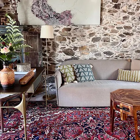 Casa 5a - Refugio Intimo E Privado Com Design E Patio Acolhedor