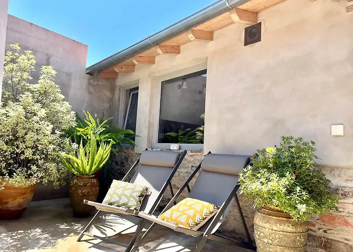 Casa 5A - Refugio Intimo E Privado Com Design E Patio Acolhedor