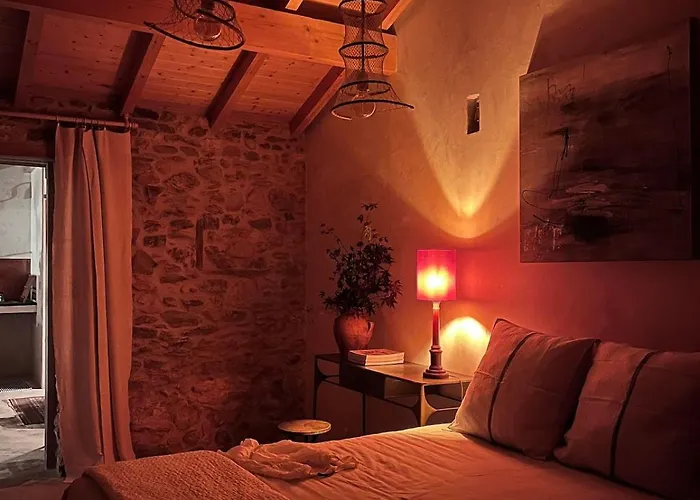 Casa 5a - Refugio Intimo E Privado Com Design E Patio Acolhedor *